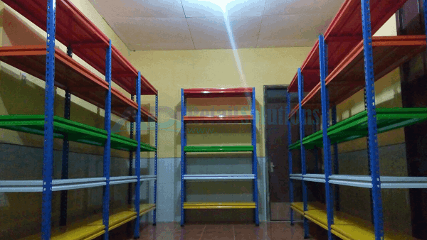 Mengapa Memilih Rak Langsung dari Pabrik Lebih Menguntungkan?