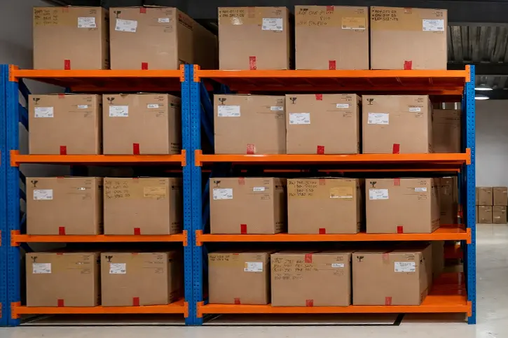 Rak-gudang-biru-orange